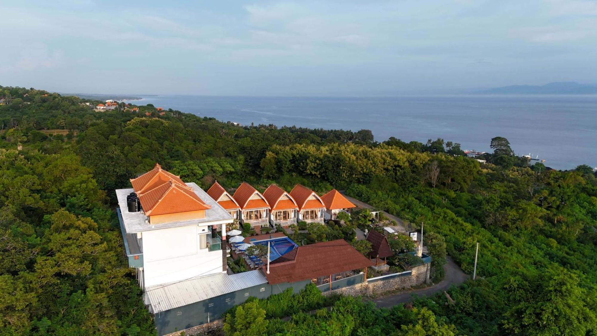 D'Arya Sea View Hotel Batununggul Exterior photo