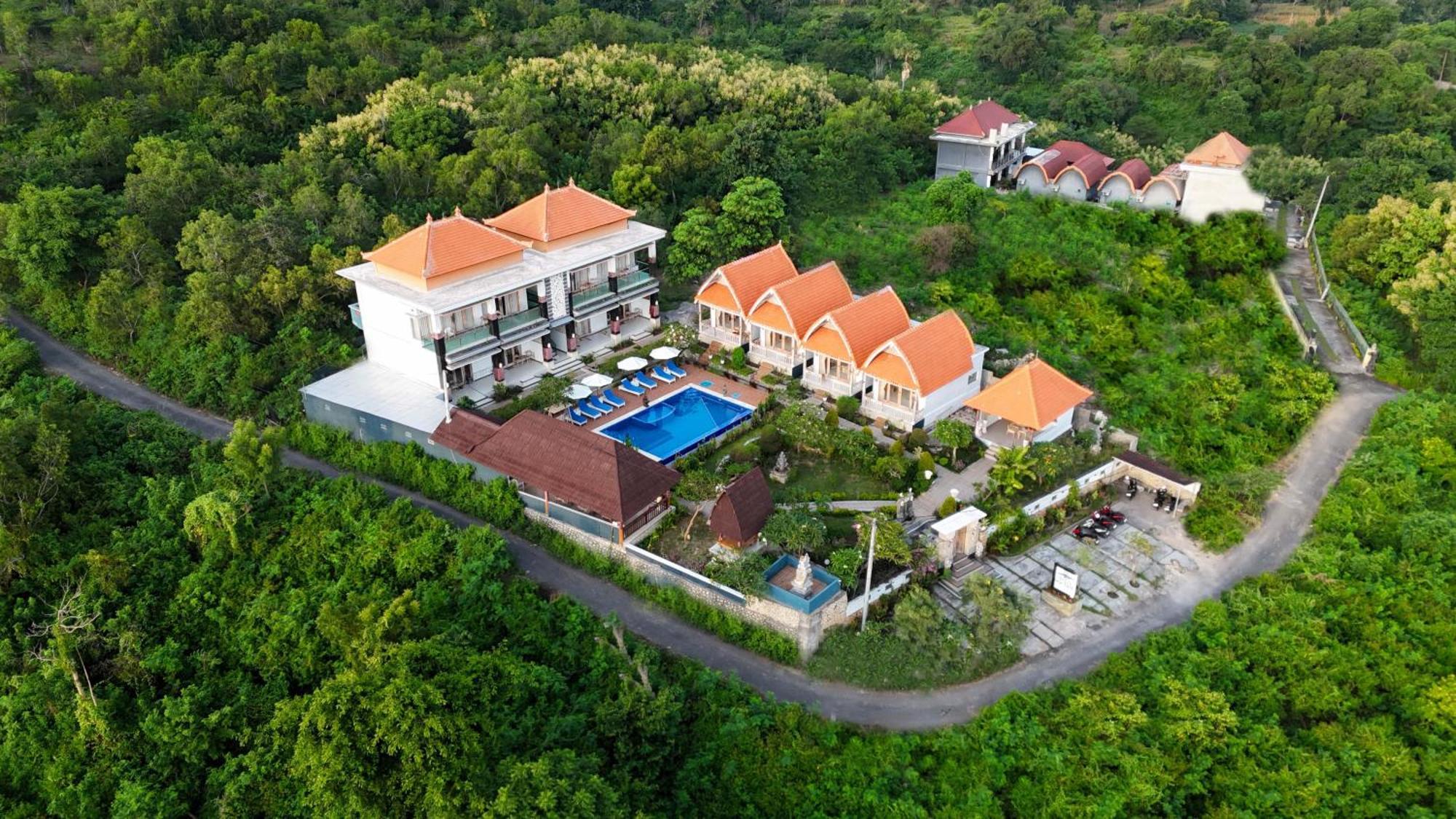 D'Arya Sea View Hotel Batununggul Exterior photo